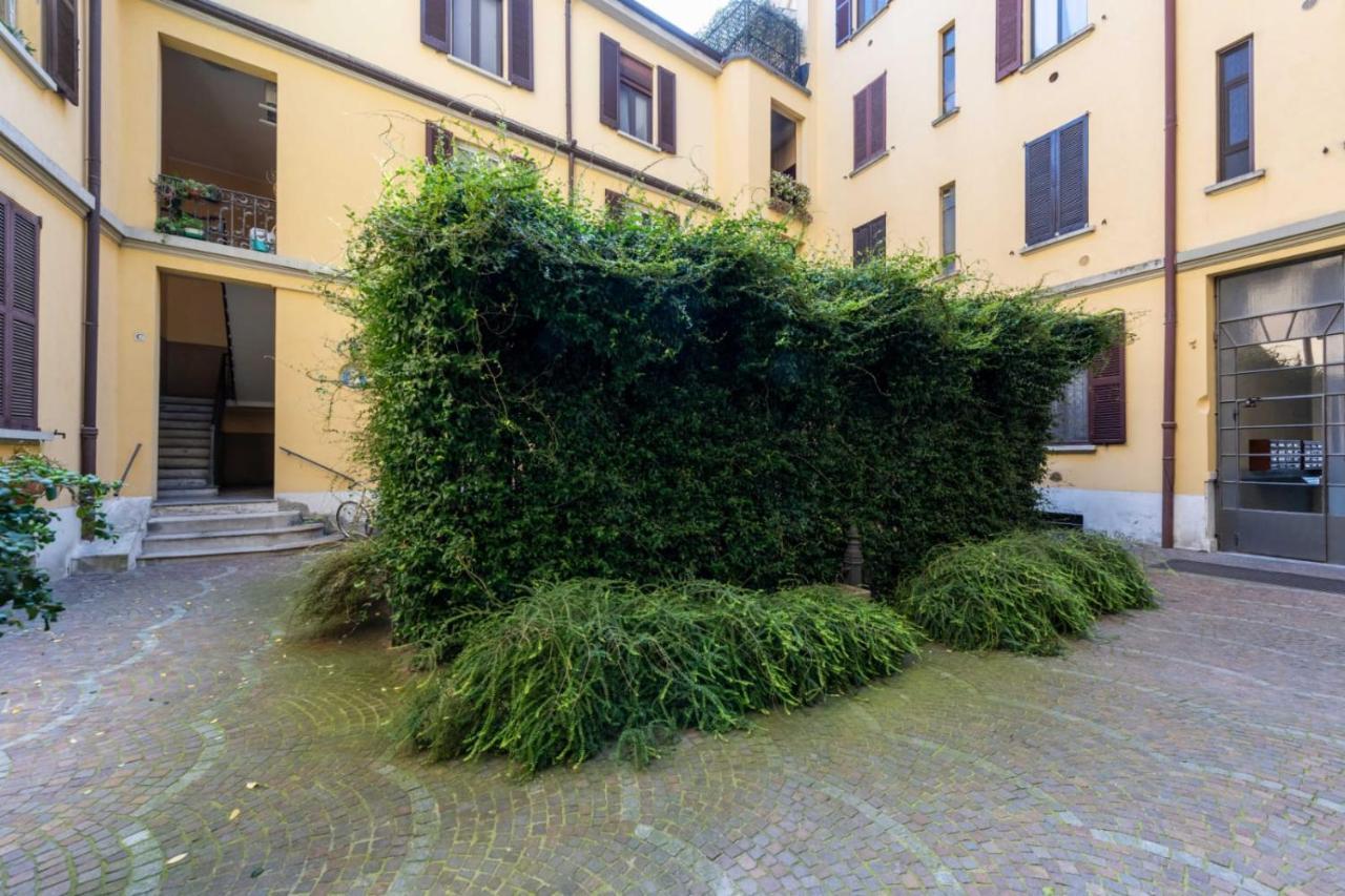 Kibilu - Piazzale Archinto - Stazione Garibaldi - Zona Isola Milão Exterior foto